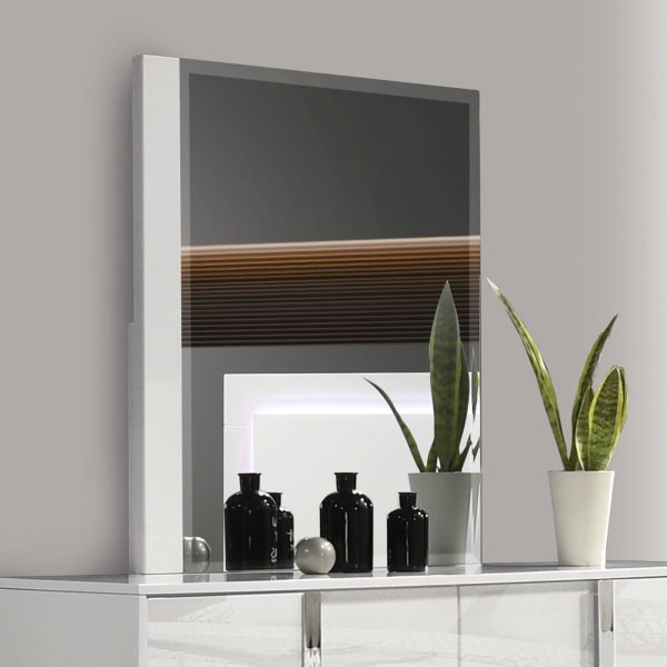 Sinistra White Mirror Hot on Sale